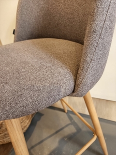 Banqueta Thea base madera en internet