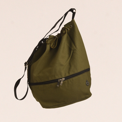 Bolso Fruncido COLONIA Liso Verde con Tira Negra
