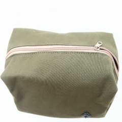 Portacosmético Grande PUKA Liso Verde - comprar online