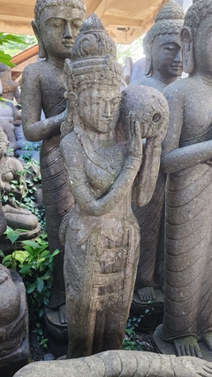 PIEA09 - Escultura Dewi Tara de piedra 1,40m