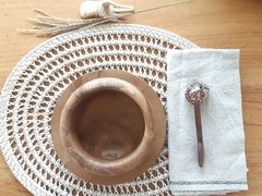 RRR154	Individual de ratan oval blanco calado