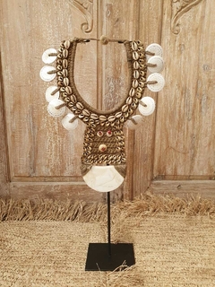 DEL108A- Collar etnico con carcoles y cuentas de madera 70cmH