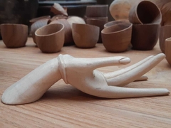 ESC036- Manos de madera 15cm