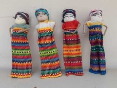 GUA20-Muñequitas menchu GRANDE 10CM