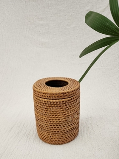 RRR021 -Porta tissue de ratan lombok redondo sin traba 13x15cmH aprox - comprar online