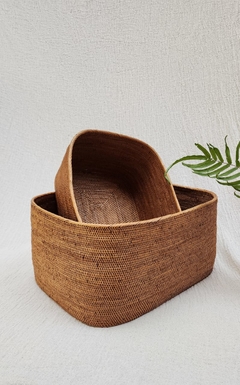 RRR066 - Bandeja de ratan halus Gde bde redondeado 40x30x20cm H
