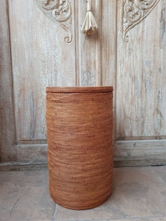 RRR092- Cesto de ratan Halus con tapa 30x50cm de altura