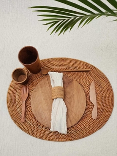 RRR147- Individual oval de ratan Bali 48x37cm - comprar online