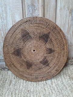 RRR173- Plato de ratán Lombok con dibujo 50cm