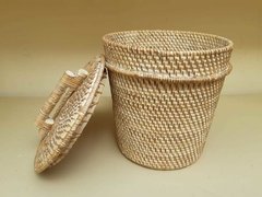 RRR205. Cesto de ratan con tapa chico 22X20cmh - comprar online