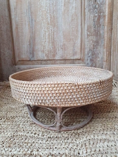 RRR220- Bandeja de ratan con base- BLANCO 30cmx5cmH altura total 14cm