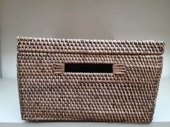 RRR230- Caja rectangular con tapa de ratan- Natural/ Blanco - comprar online