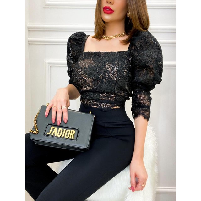 Cropped preto mangas bufante