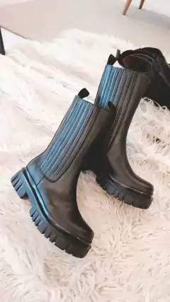 Borcego Armani