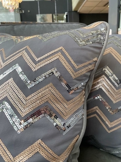 ALMOHADON DE LENTEJUELAS - comprar online