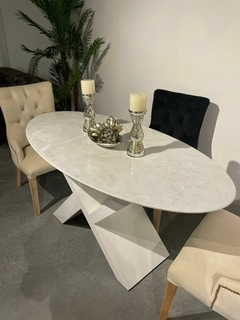 MESA OVAL MARMOL VENANTINO CON PATA NEO