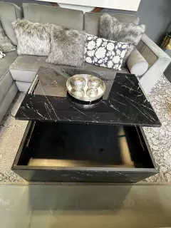 MESA RATONA ELEVABLE VIDRIO SIMIL MARQUINA en internet