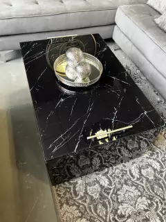 MESA RATONA ELEVABLE VIDRIO SIMIL MARQUINA - Le Chateau Diseño