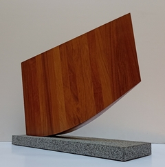 34,5 x 47 x 7 cm, Escultura en madera ensamblada base piedra - tienda online