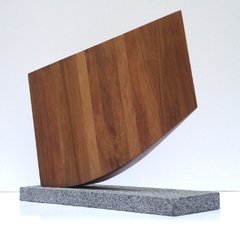 34,5 x 47 x 7 cm, Escultura en madera ensamblada base piedra - comprar online