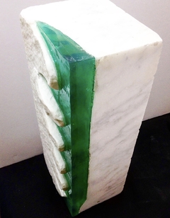 21 x 18 x 50 cm, Mármol de carrara y resina - OTTO Galería