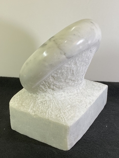 DARDALLA - 14 x 19 x 20 cm, Mármol de carrara y resina en internet