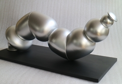 30 x 70 x 27 cm, Vidrio soldado y pintado - OTTO Galería