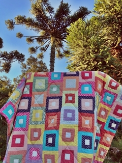 Colcha em patchwork artesanal - Blocos Coloridos