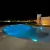 piscina con luz led pooled
