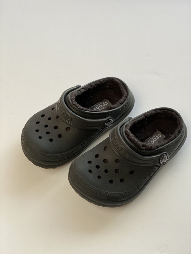 Crocs - Suecos con abrigo (T: C9/15,5cm) - Mishmash