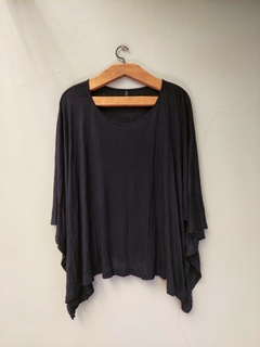 Remera muy amplia - Clara Ibarguren