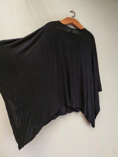 Remera muy amplia - Clara Ibarguren en internet