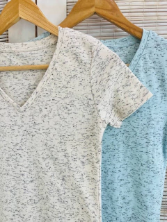 Remera algodón jaspeado cuello V (T. Aprox: M/L) - comprar online