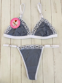 Conjunto ropa interior rayado con encaje sin arco - comprar online