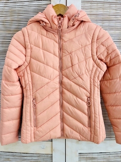 Campera niña inflable canelón cruzado con capucha SIN PIEL en internet