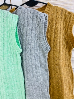 Chaleco buclé frizado con trenzas (T. Aprox: XL/XXL) - comprar online