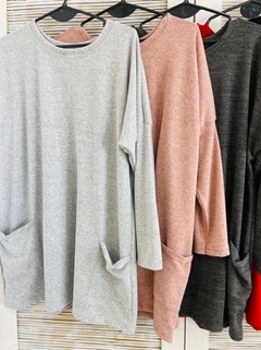 Remerón tipo sweater lanilla largo con bolsillos (T. Aprox: XXL)
