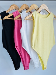 Body musculosa cavado morley y algodón (T. Aprox M)