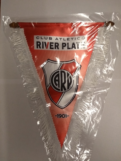 BANDERIN TRIANGULO RIVER