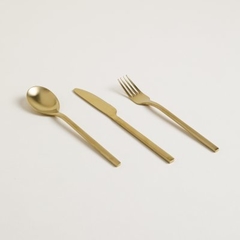 SET X 3 UTENSILIOS DE MESA DORADOS 20CM - comprar online