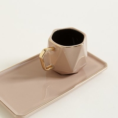 TAZA Y BANDEJITA PLATO AMÉLIE NUDE BORDE DORADO 90ML - comprar online
