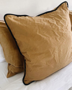 ALMOHADON TRIM 60X60 CM - comprar online