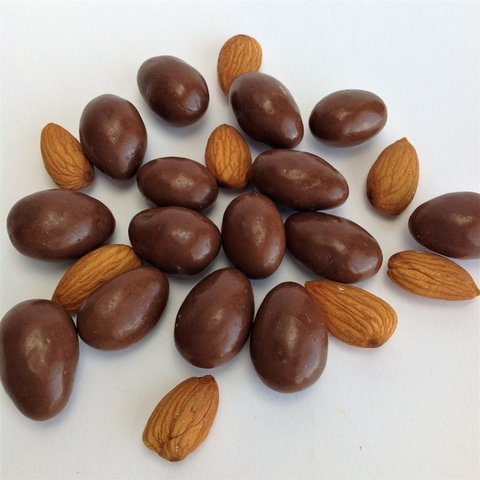 Almendras bañadas en chocolate - Pack Flex - 150 grs - tienda online
