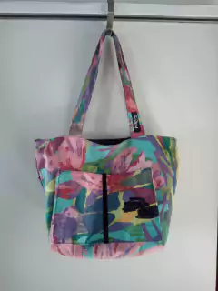 bolso reversible en tela.