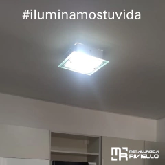 P501 - Plafón Para 2 Luces Led En Vidrio Plano Con Diseño Único!!