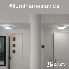 P501 - Plafón Para 2 Luces Led En Vidrio Plano Con Diseño Único!! - comprar online
