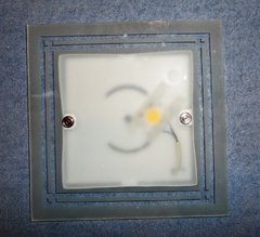 PL502 - Plafón Con Plaqueta LED Descartable!! Único y original!! - Metalúrgica Riviello