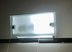 PB401 - Plafón De Pared Con 2 Vidrios Ideal Para Baño Apto Led O Bc - Metalúrgica Riviello