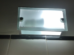 PB401 - Plafón De Pared Con 2 Vidrios Ideal Para Baño Apto Led O Bc - Metalúrgica Riviello