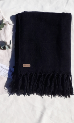 Ruana Amazonas Negra UNISEX - comprar online